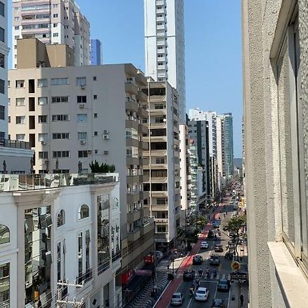 Otimo Apto 2 Quartos, Av. Brasil, De Frente, Quadra Mar. Balneário Camboriú エクステリア 写真